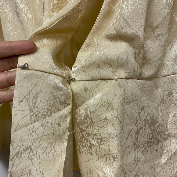 Vintage West Bay Womens Size 8 Satin Polyester Deep V Draped Blouse - Picture 6 of 8